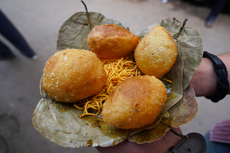 Chhangani Club Kachori Serves Authentic Taste of Kolkata Heaven For